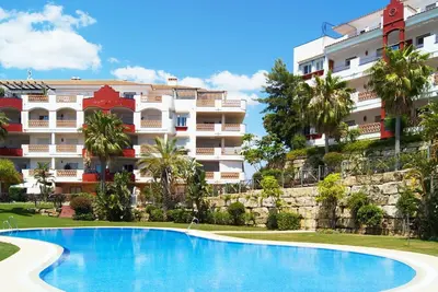 Image de Agréable appartement pour 4 personnes avec Wifi, climatisation, piscine, Tv, terrasse et parking
