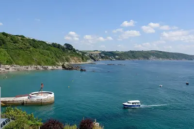 Image de Appartement joliment aménagé avec vue sur la mer et parking
