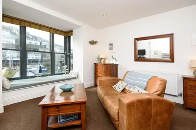 Image de Fabuleux appartement sur le bord du port.