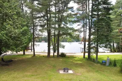 Image de Mignon chalet quatre saisons avec plage de sable sur le lac Muskoka