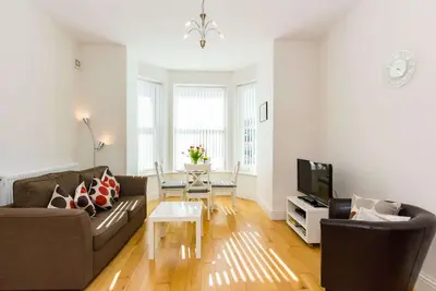 Image de Appartement de luxe moderne d'une chambre au rez-de-chaussée, Ventnor, île de Wight