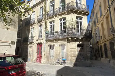 Image de Calme, Central et Ensoleillé, vue dégagée- 3*