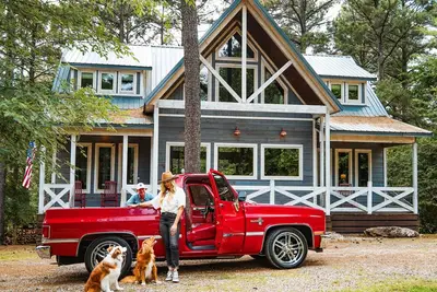 Image de ★ SeaEsta dans les pins ★ cabine de luxe à 8 km du lac, 4Br \/ 4Bth, 11 personnes, bain à remous