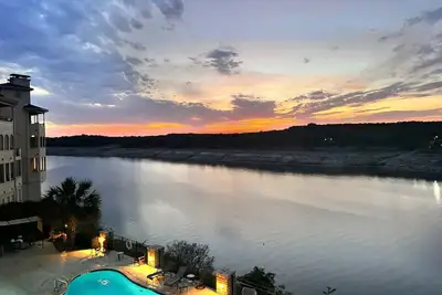 Image de Villa 3202 - Superbe Condo Lakefront - Incroyable Vues panoramiques & Prestige
