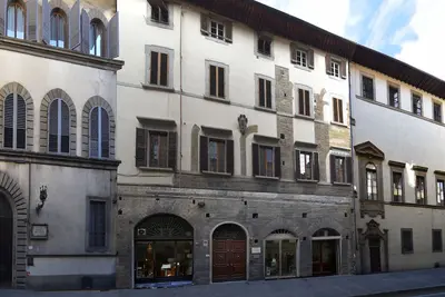 Image de L'émotion de la vie dans un palais de la Renaissance dans le coeur de Florence
