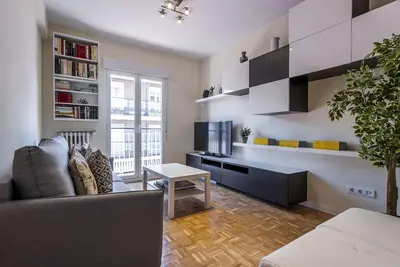 Image de Plaza de las Ventas Ii, 2 chambre, 6 personnes, 1 salle de bain, air conditionné, wifi gratuit