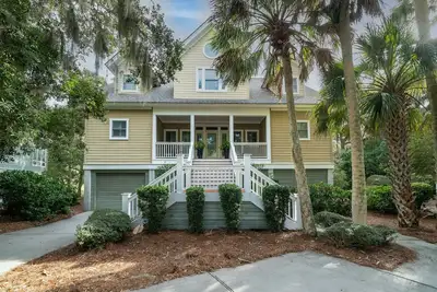 Image de Fabulous 4 Br \/ 3. 5 Ba w \/ Golf Vues! Vacances en famille d'accueil! Près de la plage!