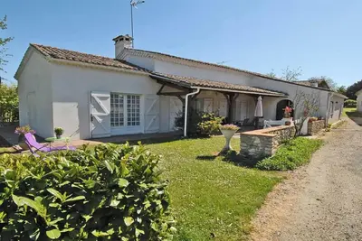 Image de Homerez - Maison Ă Lannes, terrasse and jardin