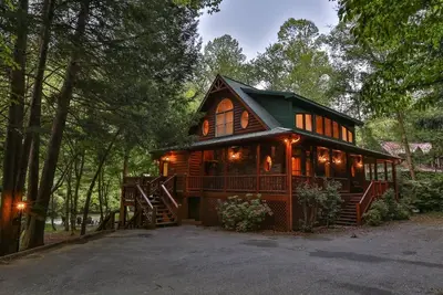 Image de À Riverhouse, échappez à la solitude sur la rivière Cartecay, protégée par la région de Georgia Wilderness. Non
