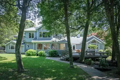 Image de Beachfront Luxury Home w / Fabulous Garden & Sunset Views!