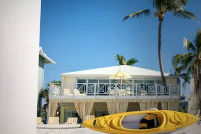 Image de Nouveau Tarif RÉDUIT! Luxe sur l'eau - Bonita Beach House à Bonita Beach