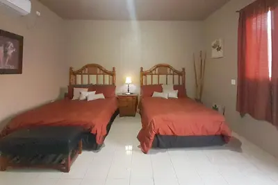 Image de Ajouter une villa! Grande propriété fermée directement sur l'eau dans la baie de Cholla.