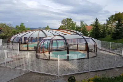Image de Pour vos \"bains de forêt\", chalet 3 pièces, avec piscine couverte