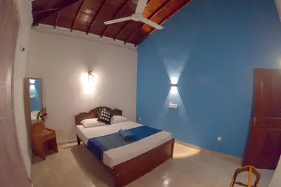 Girilena Guest House