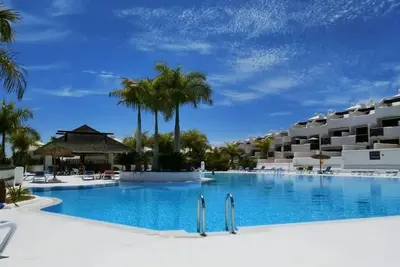 Image de Grande duplex avec Wifi dans le développement de luxe à Costa Adeje