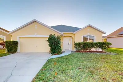 Image de Nouvelle Liste! Confortable maison w / solarium, piscine et accès au lac et Disney World