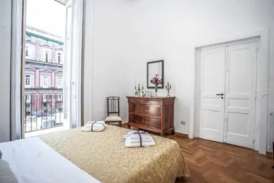 Image de Casa Napoletana-San Domenico, Appartement historique dans le centre historique.