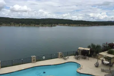 Image de Villa 3225 - Vue panoramique sur le lac - Toutes les commodités de l'île - WiFi et laveuse / sécheuse