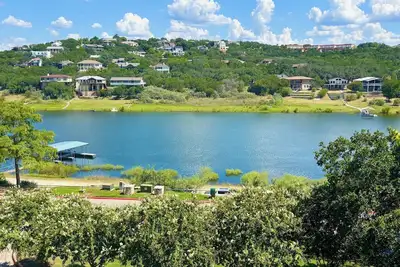 Image de UNITÉ 2305 1 Chambres 1. 5 Bath sur le lac Travis