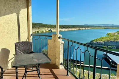 Image de Villa 1308 - Dernier étage à Island Resort avec vue panoramique sur le lac et barbecue privé