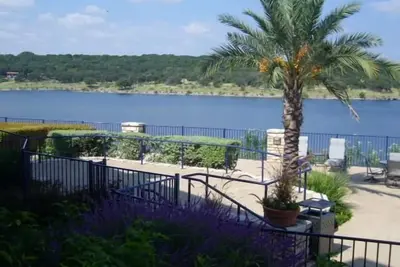 Image de UNITÉ 1123 Villa 2 chambres 2 salles de bain sur le lac Travis