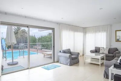 Image de Villa Playa del Ingles piscine en bord de mer par Lightbooking
