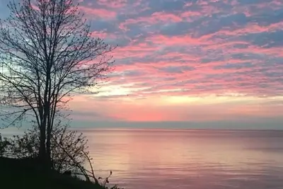 Image de Lake Ontario Waterfront House 15 minutes de Niagara Falls, États-Unis, Wilson Wine Trail