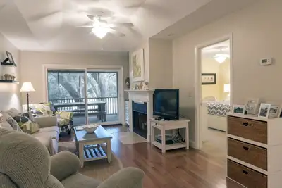 Image de Cottage adorable! Animaux acceptés! 3 Br \/ 2 Ba w \/ vues de golf! Profitez de toutes les commodités!