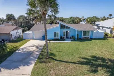 Image de Magnifiquement meublé avec une touche de Floride, magnifique maison de plage avec 3 chambres et 2 salles de bain. 4604k