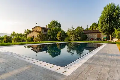 Image de Appartement dans villa avec piscine à distance de marche du centre de Todi