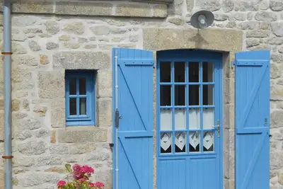 Image de Maison 3 *** à Kérity à 20 m. de la mer dans un quartier calme.