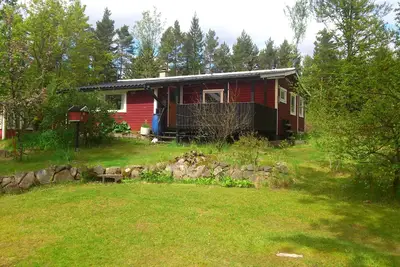 Image de Cottage au bord du lac Örsjön avec son propre bateau à rames privé