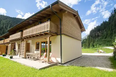 Image de Lodge Enzian 194 im Tauerndorf Enzingerboden