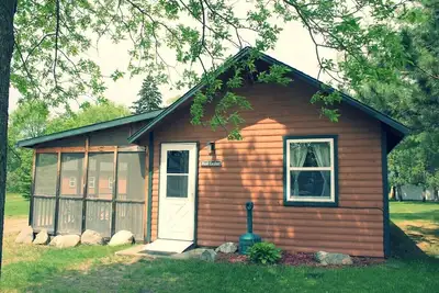 Image de Red Cedar 2br Lakefront Cabin w \/ Private Launch & Dock