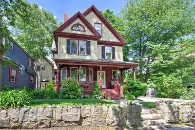Image de Central Bar Harbor Home, marchez jusqu'Ă la cĂ´te et la ville!