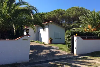 Image de Lacona, 80 mètres de la maison de plage dans le parc