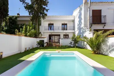 Image de House with pool & parking Albaicín. San Nicolas