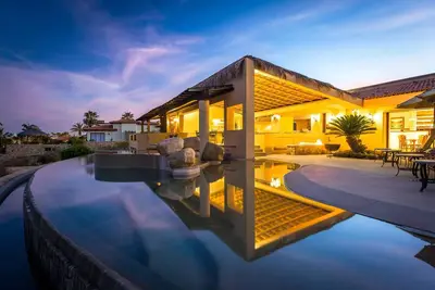 Image de Spectaculaire 8 Br Ocean View Casa Tita propose A \/ C, WiFi, Wet Bar, piscine et plus encore!