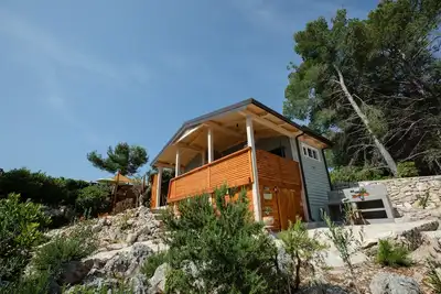 Image de À Ne Pas Manquer \/ ŠOLTA Island dans un beau Camping près de Sea