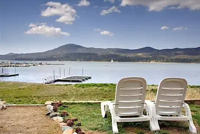 Image de Lakefront Paradise: de belles vues et à pied du village