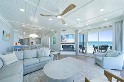 Image de Double Beachfront Master 4 chambres et 4 salles de bain 2 ensembles de service de plage saisonnier