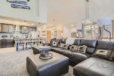 Image de White Wolf # 890 - Grande maison avec bain à remous extérieur privé - Navette vers les pistes