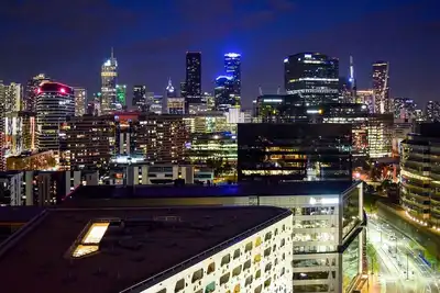 Appartement de luxe avec vue sur l'eau et la ville + parking gratuit