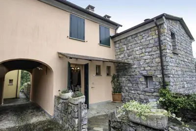 Image de Joli appartement pour 5 personnes avec piscine, Wifi, Tv, patio et parking