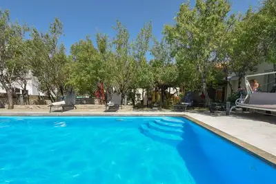 Image de Joli appartement pour 3 personnes avec piscine, Wifi, climatisation, Tv, terrasse et parking