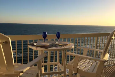 Image de Nos clients nous évaluent le meilleur! 3 salles de sommeil privées 2 bains, chaises de plage gratuites