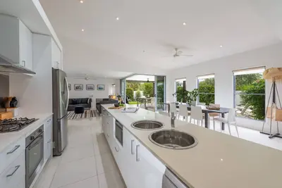 Image de Sands Beach House - escapade Ă la plage, wifi, draps, jardin clos