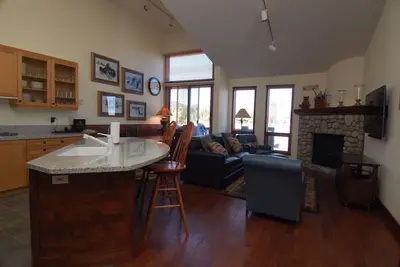 Image de Snowcreek Resort Vacation Rental #985