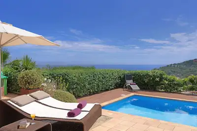 Image de Es Raco-villa avec vue sur la mer-Sa Riera -Costa Brava