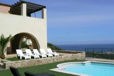 Image de Villa + T2 mitoyen et piscine chauffée et spa avec vue mer pour 2 à 24 personnes